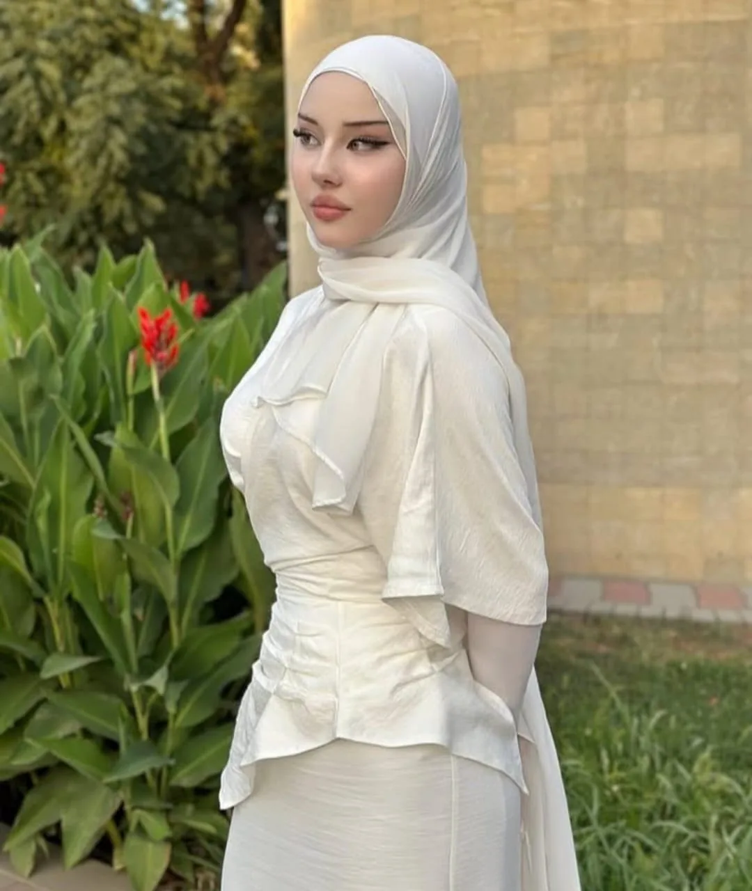 Defne - Cumhuriyet, Bahçelievler Escort
